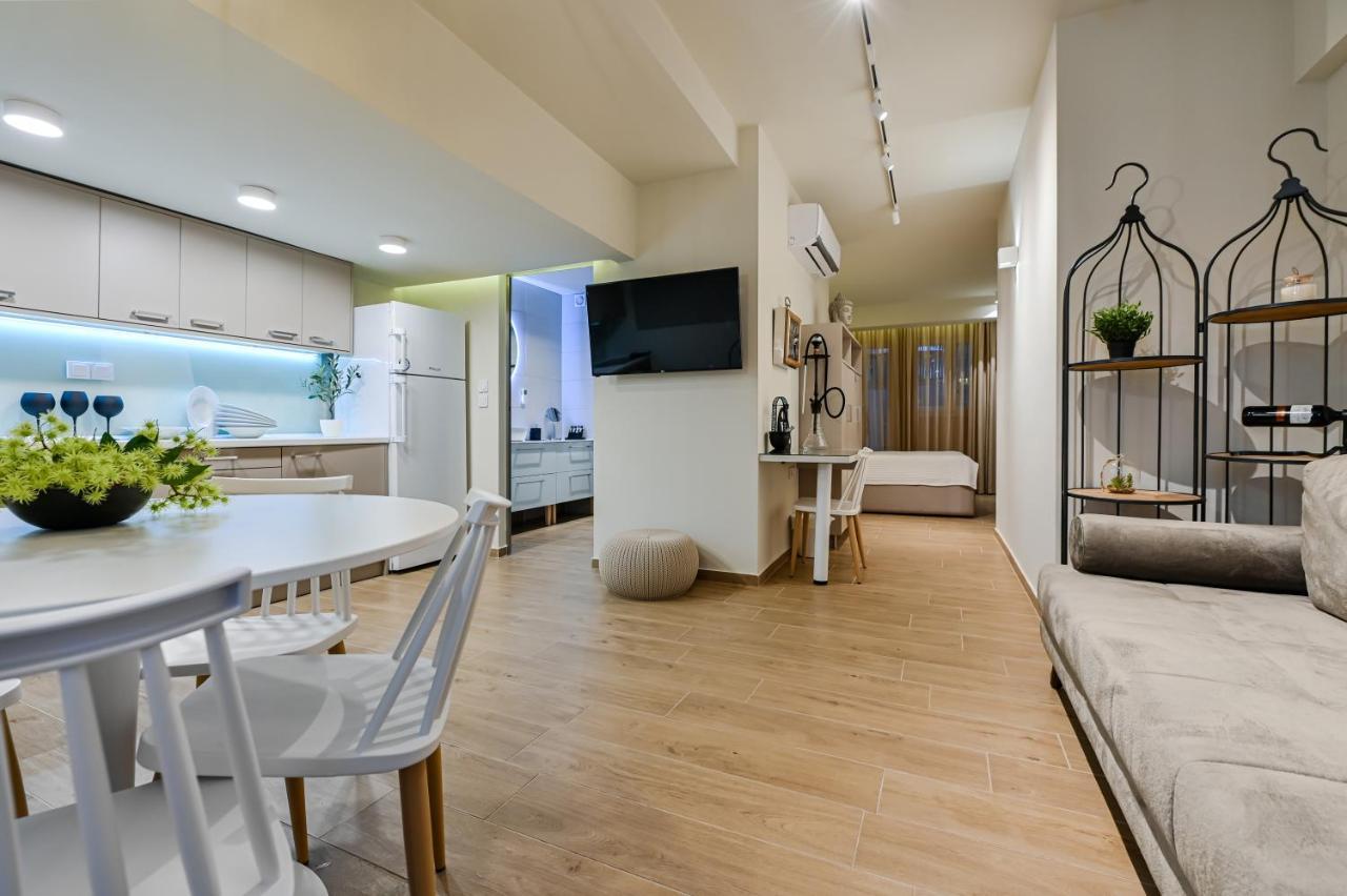 Blackhaus Apartments เทสซาโลนิกิ ภายนอก รูปภาพ