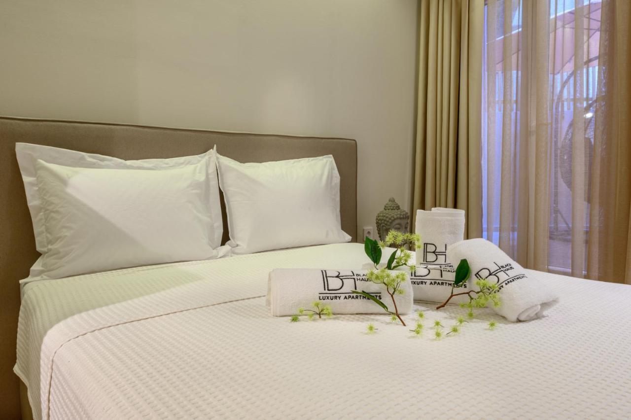 Blackhaus Apartments เทสซาโลนิกิ ภายนอก รูปภาพ
