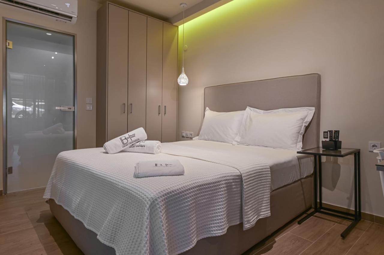 Blackhaus Apartments เทสซาโลนิกิ ภายนอก รูปภาพ